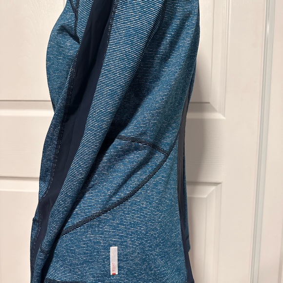 Zella Navy Mesh Back and Sleeves Zip Up Jacket *2 Way Zipper, size M - Picture 8 of 10